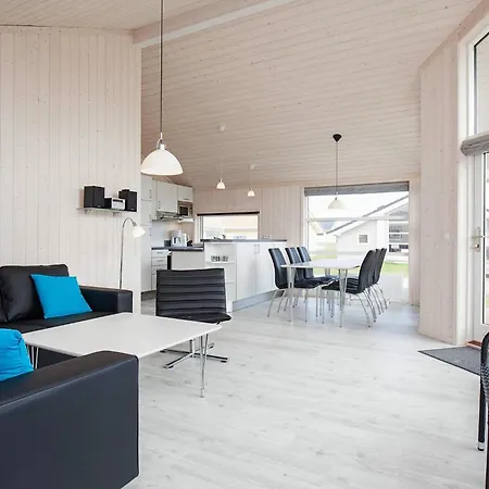 Modern Spa-style With Sauna بيت للعطل